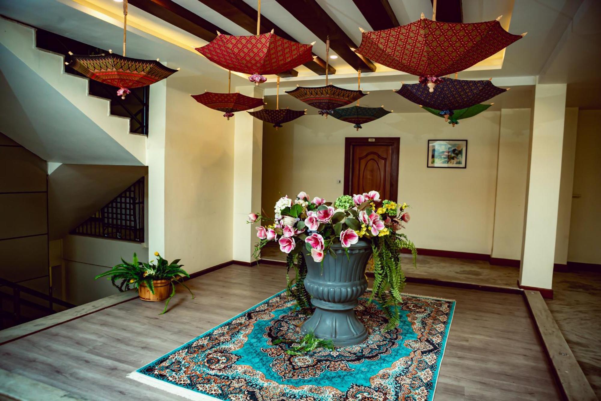 Vannasut Hotel And Spa Катманду Екстер'єр фото