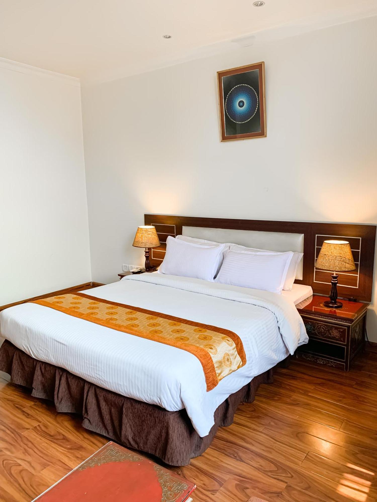 Vannasut Hotel And Spa Катманду Екстер'єр фото