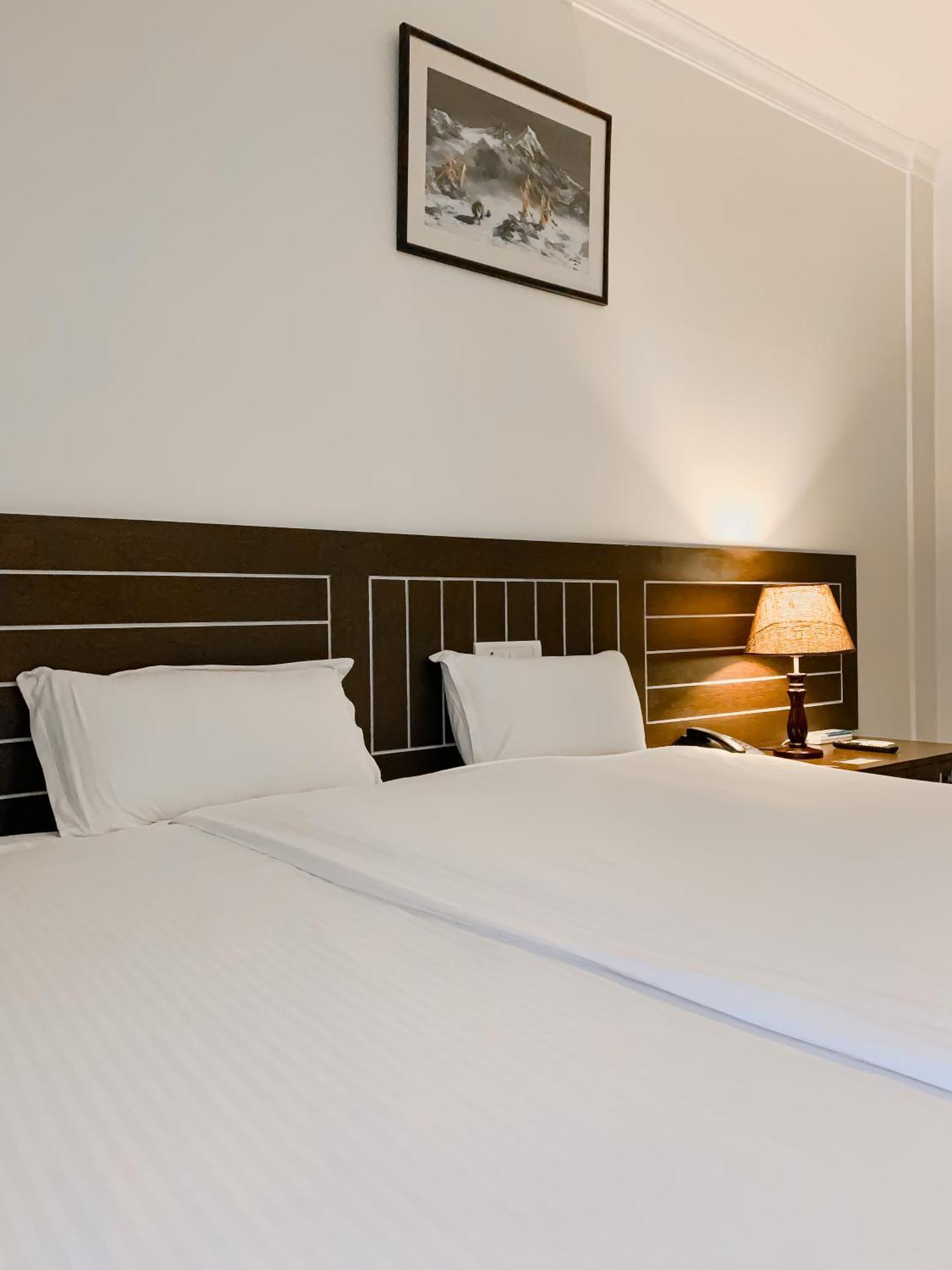Vannasut Hotel And Spa Катманду Екстер'єр фото